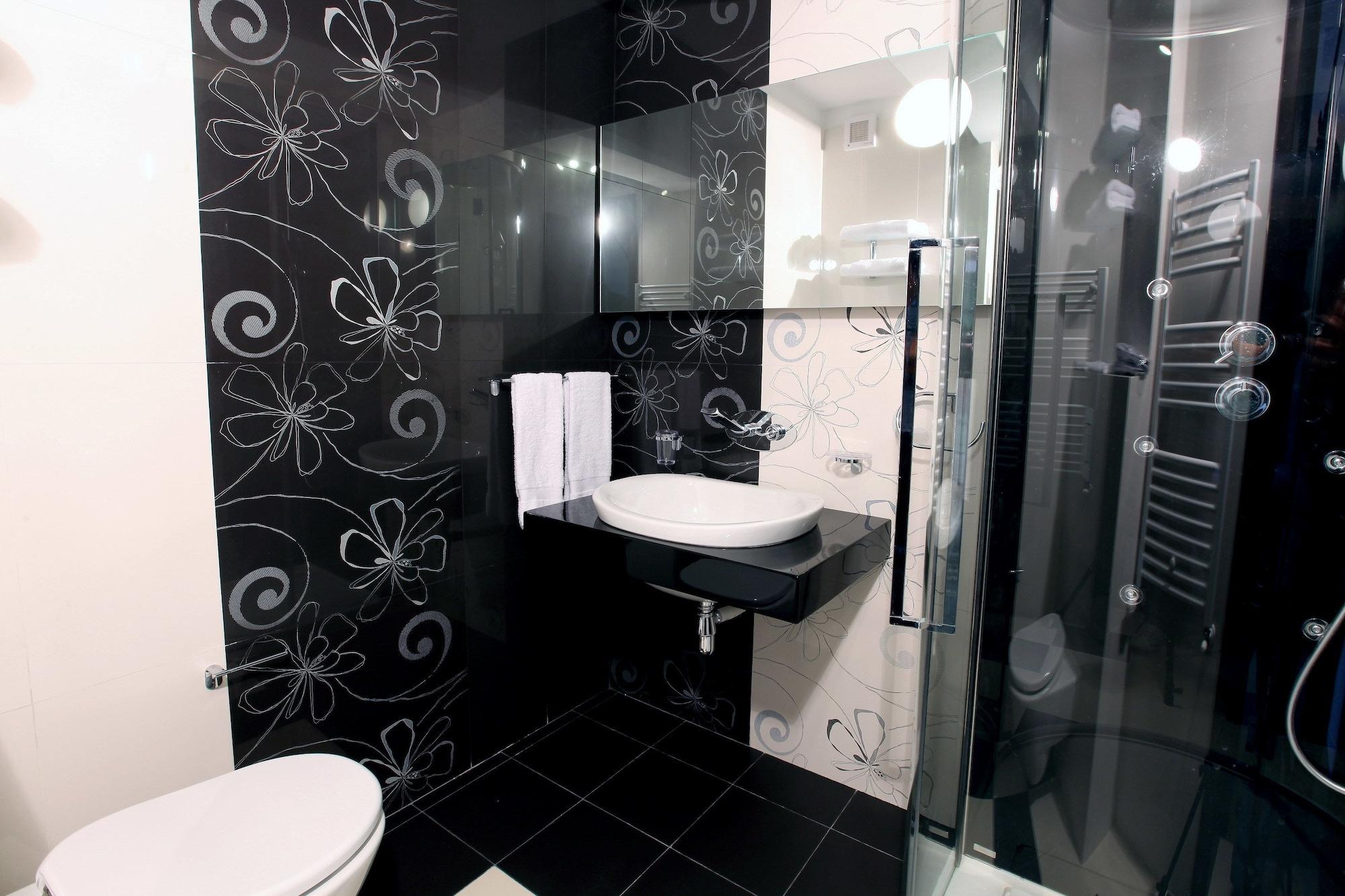 Ambiance Hotel Bukarest Kültér fotó