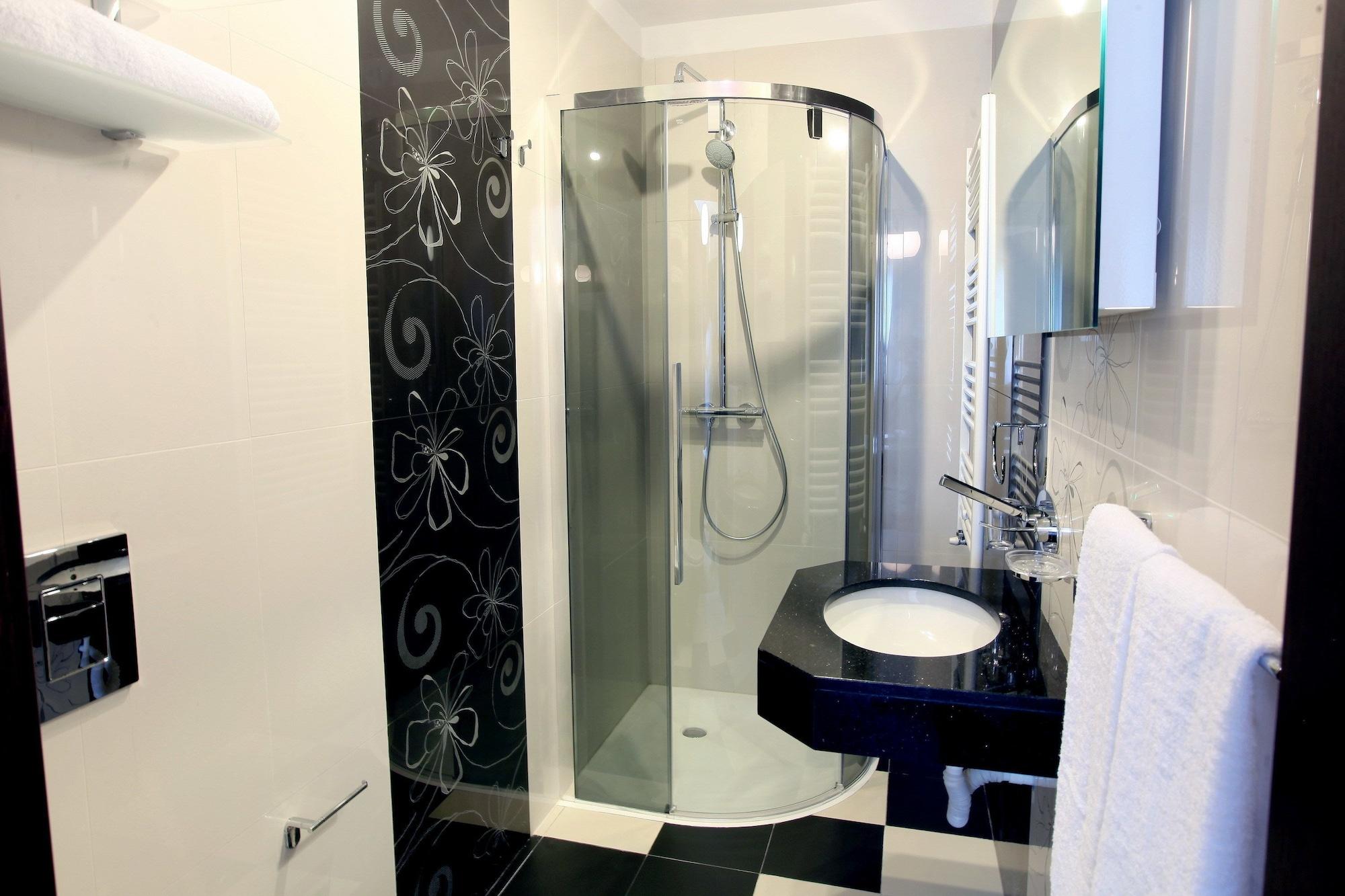 Ambiance Hotel Bukarest Kültér fotó