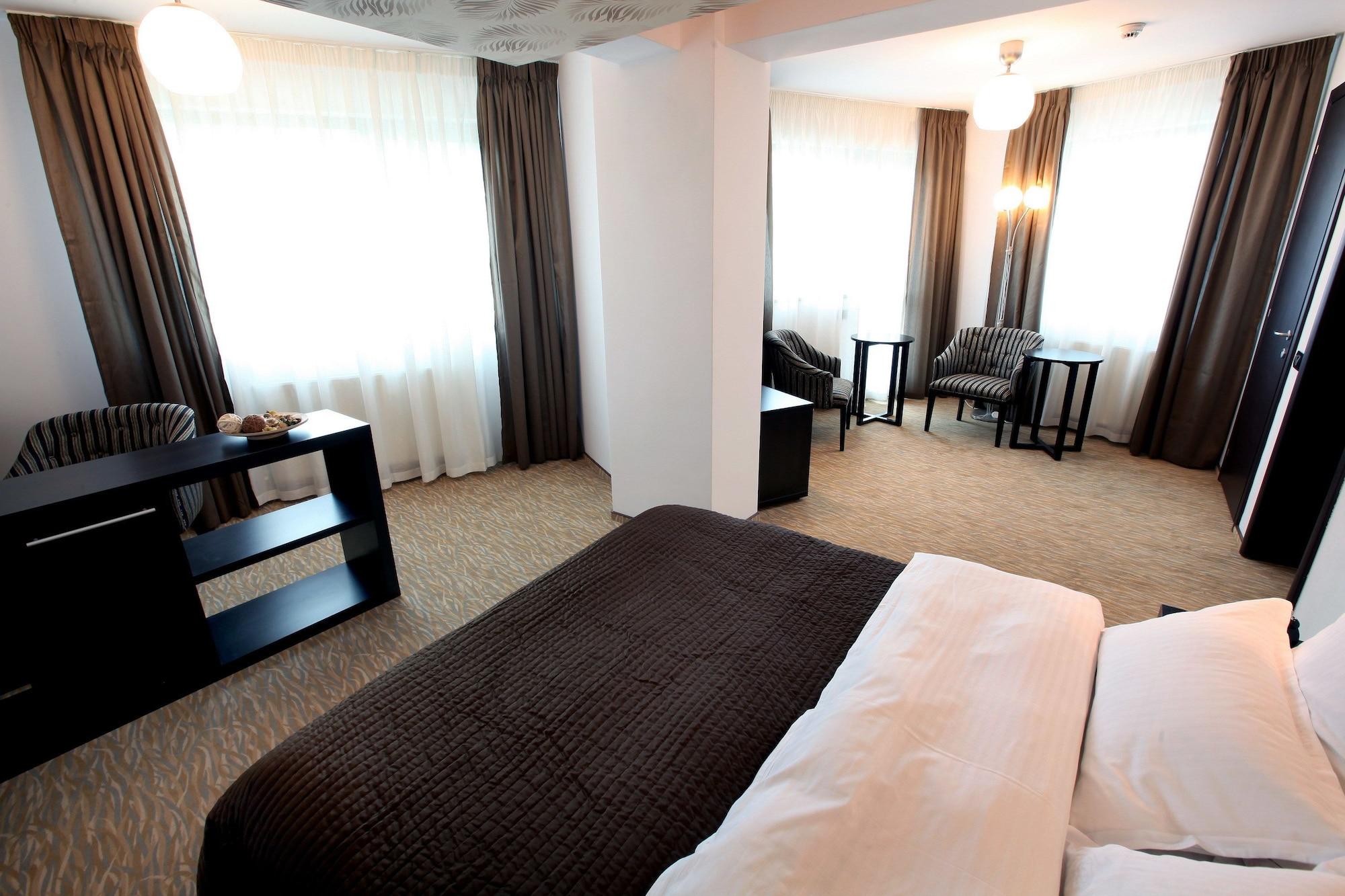 Ambiance Hotel Bukarest Kültér fotó