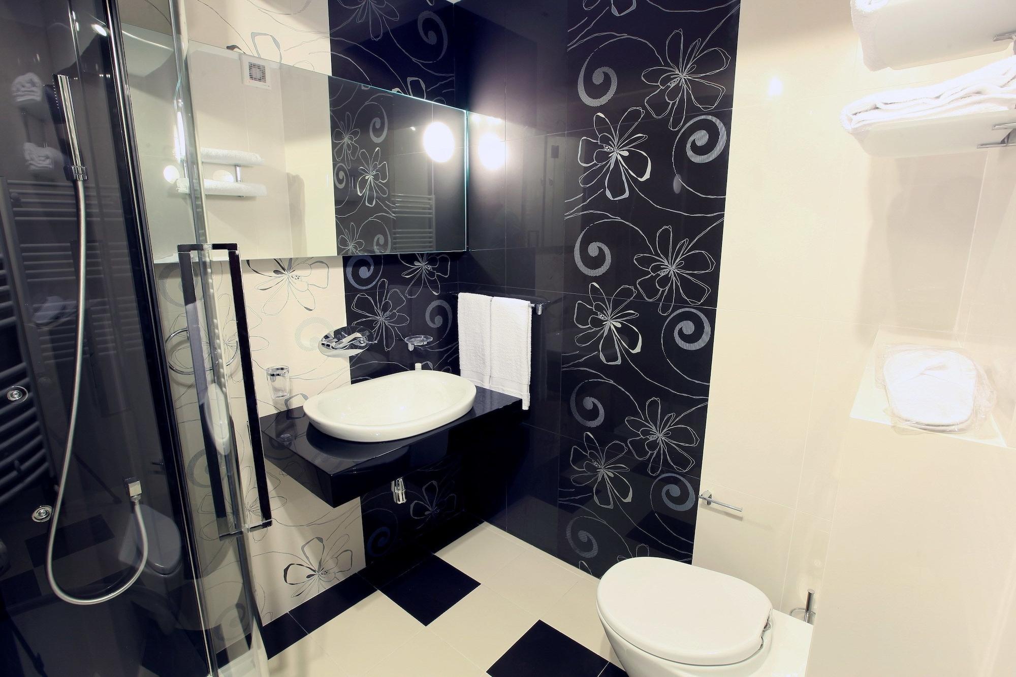 Ambiance Hotel Bukarest Kültér fotó